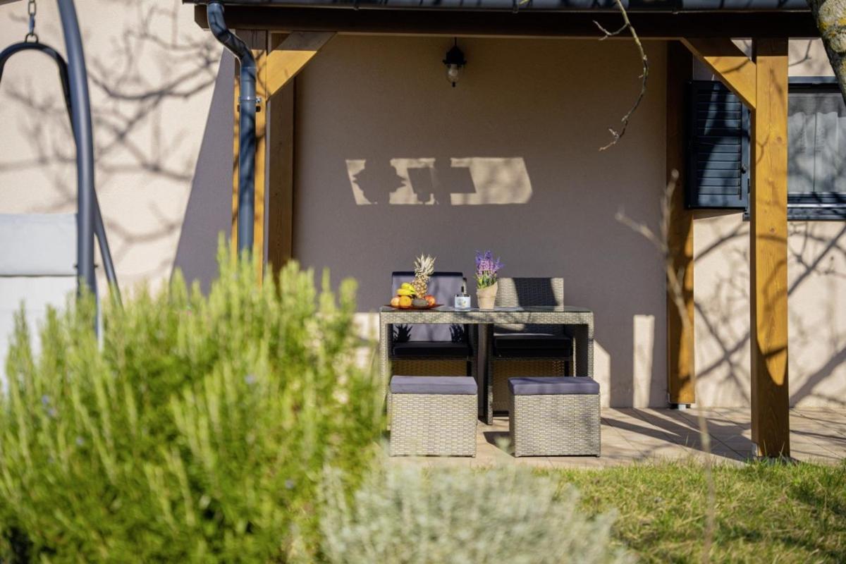 Modean In Pula - Haus Fuer 2-3 Personen Villa Bagian luar foto